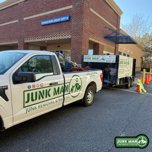 Donation pickup in Kennesaw GA With man dropping off donations at donation center.